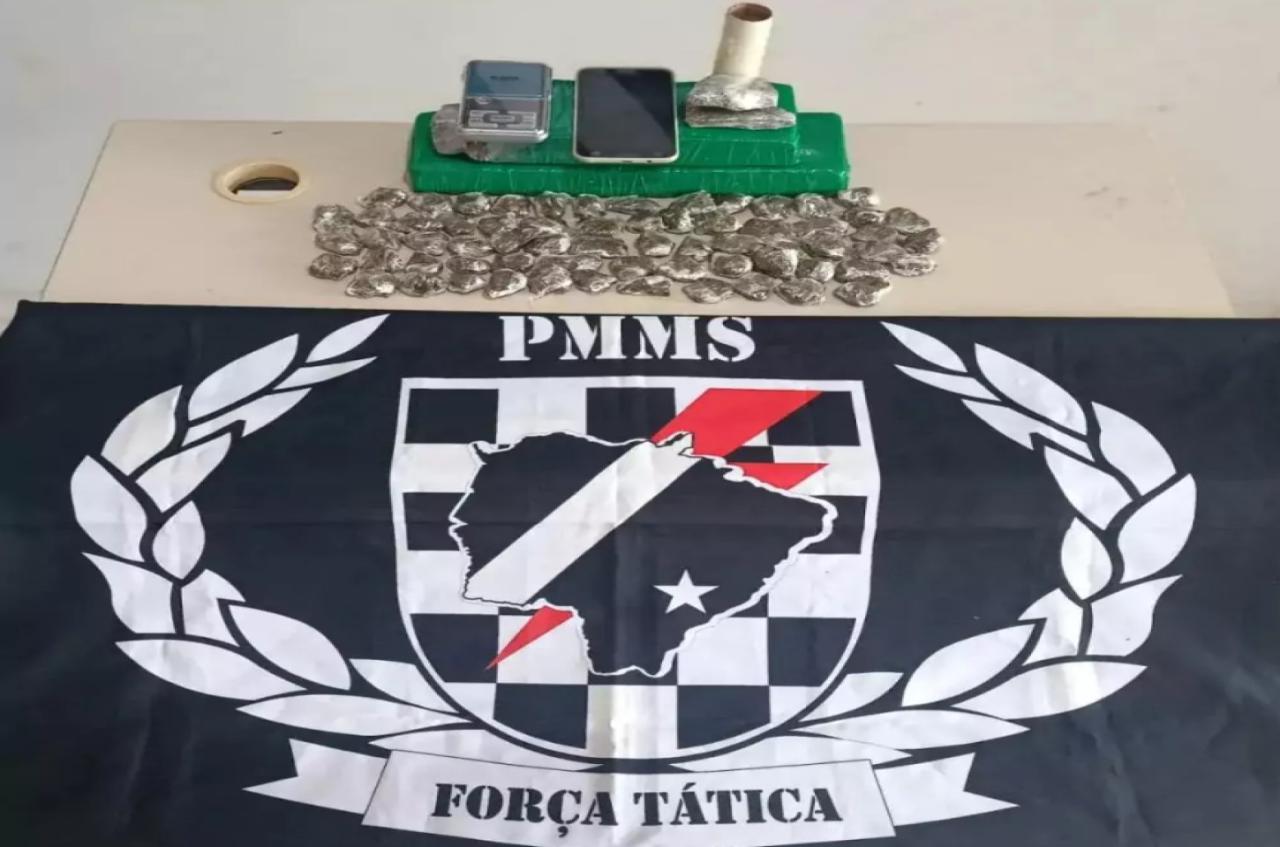 Força Tática prende dupla foragida e desmantela ponto de venda de maconha em condomínio de Três Lagoas