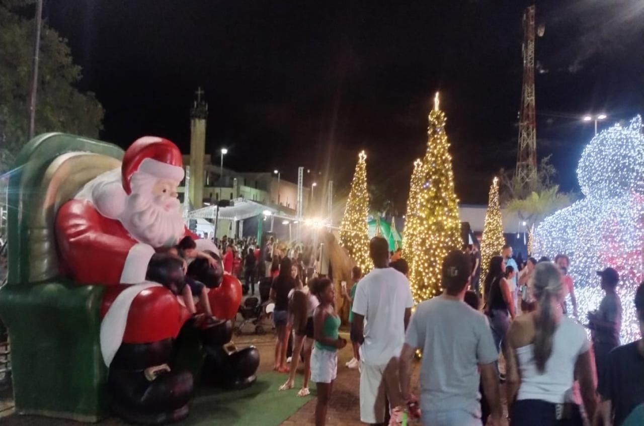 Última programação da Magia do Natal movimenta a Praça dos Paiaguás neste fim de semana