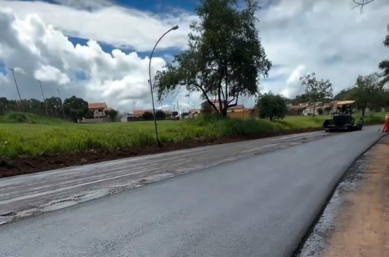 Prefeitura inicia recapeamento nas avenidas Atlântica e Continental