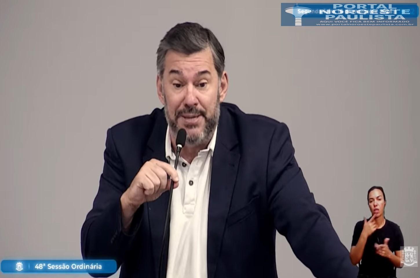 Presidente da Câmara cobra informações sobre contrato de limpeza pública em Ilha Solteira