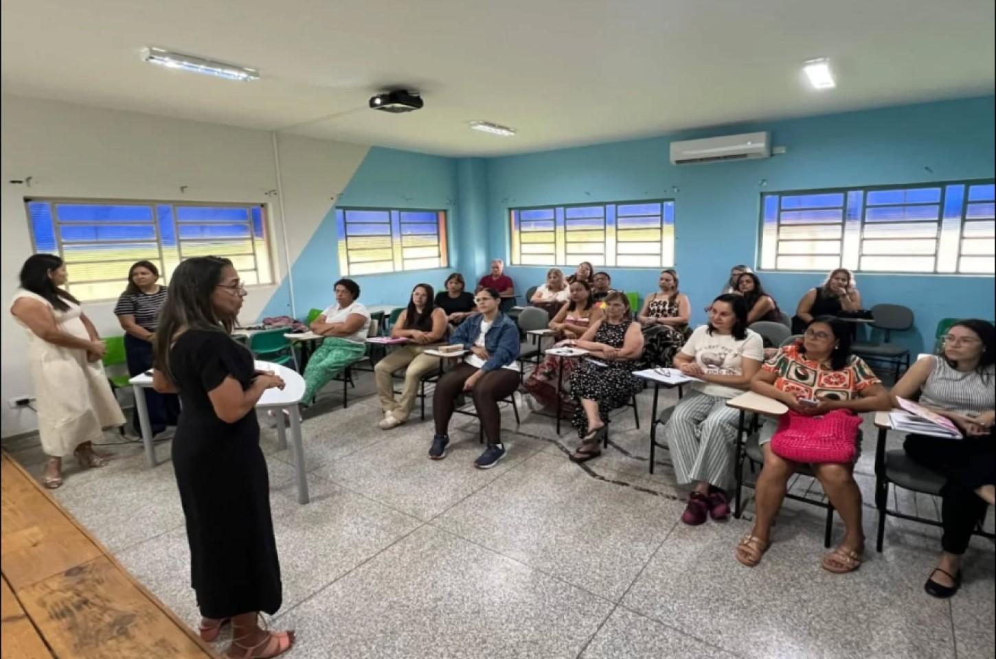 ABRIL AZUL IMPULSIONA FORMAÇÃO DE EDUCADORES PARA INCLUSÃO EM CASTILHO