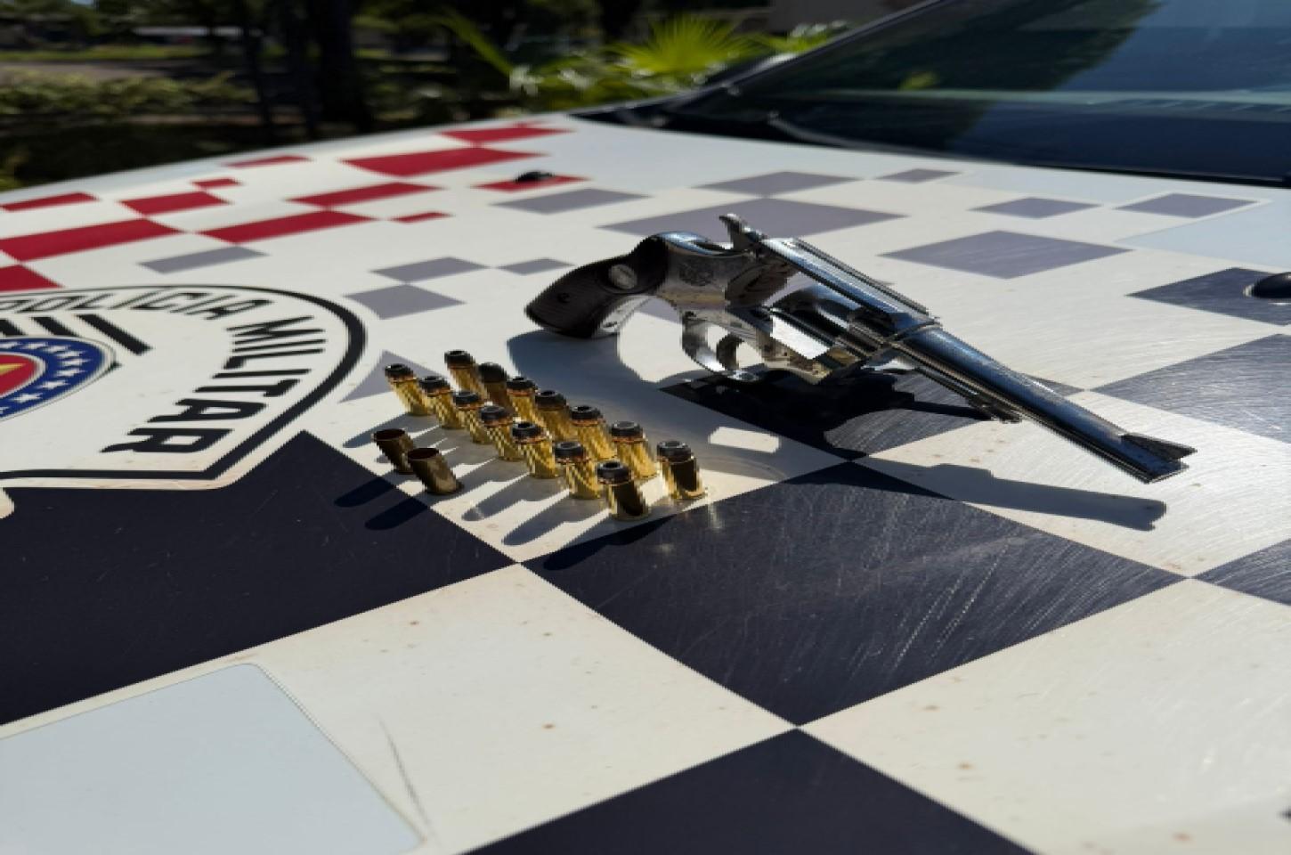 Homem é preso com arma de fogo e munições em condomínio de Ilha Solteira