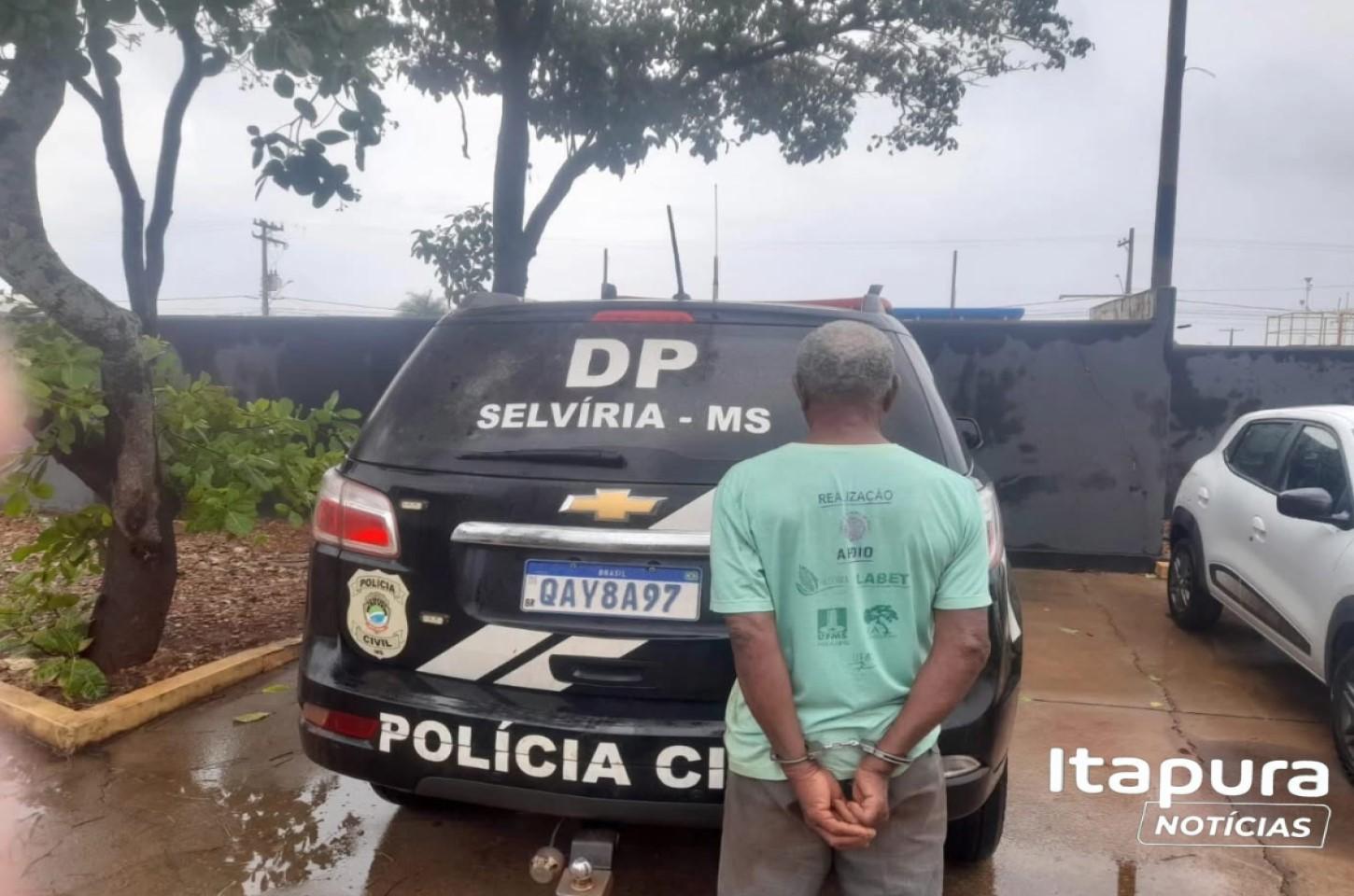 Idoso é preso suspeito de abusar sexualmente de enteadas e incentivar participação de outros homens em Selvíria