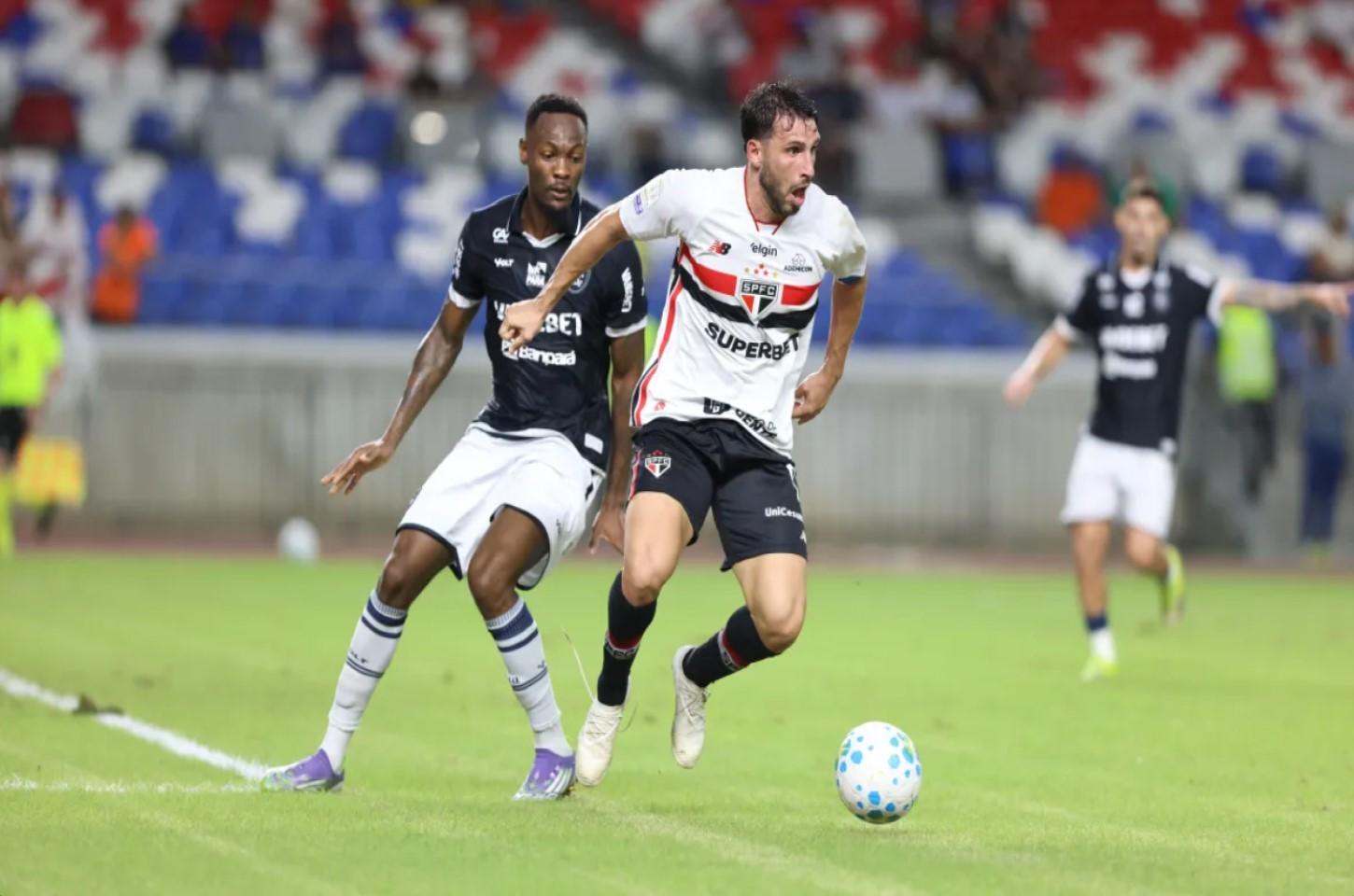 São Paulo sofre gol nos acréscimos, perde para o Remo e amplia jejum de vitórias no Brasileirão