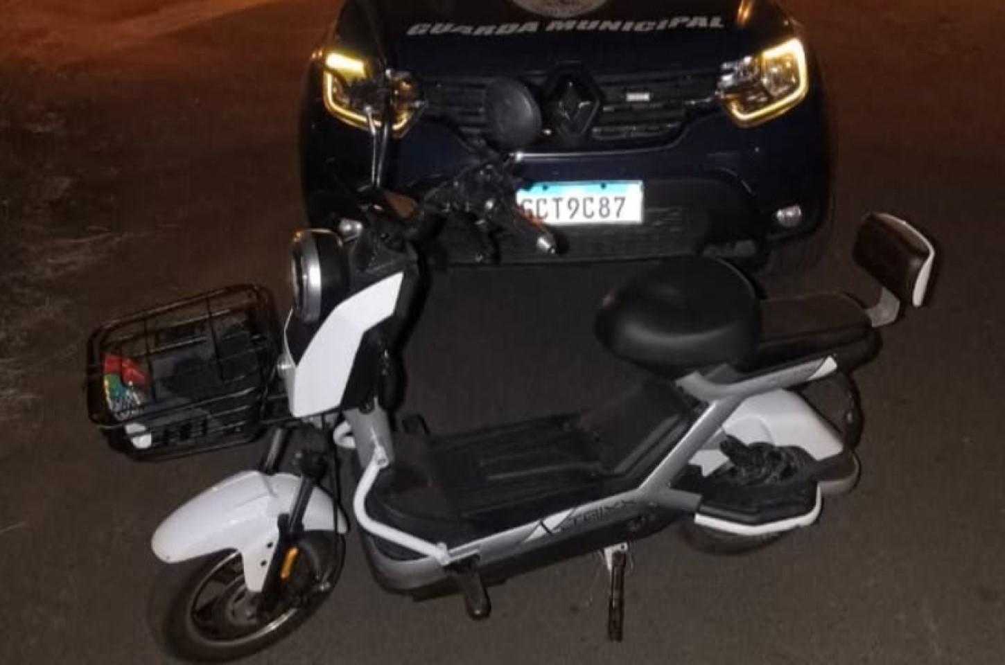 Bicicleta elétrica furtada é recuperada pela GCM e devolvida ao proprietário em Ilha Solteira