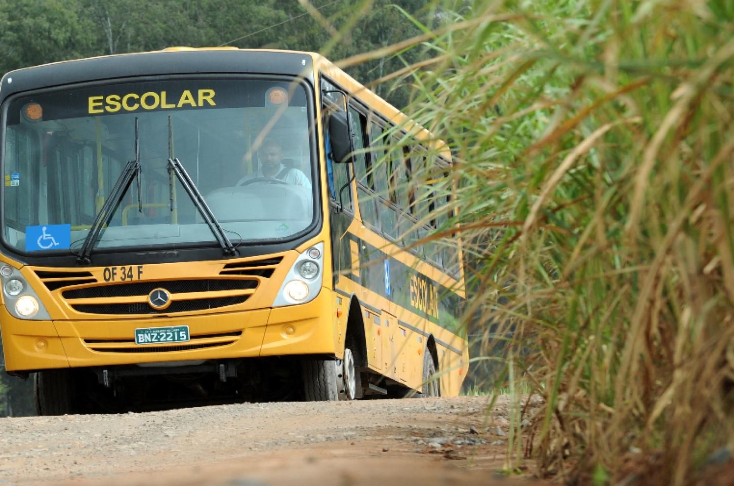 Prefeitura rescinde contrato com empresa responsável pelo transporte escolar rural