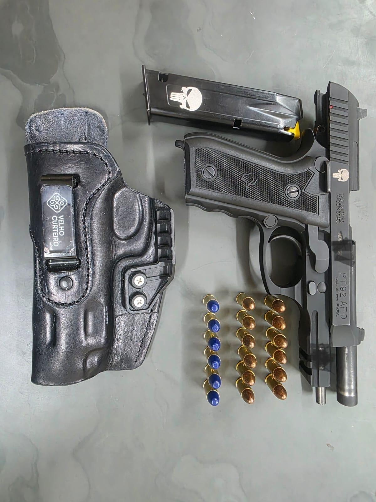 Homem é preso por porte ilegal de arma de fogo de uso restrito durante ação da Polícia Militar em Ilha Solteira