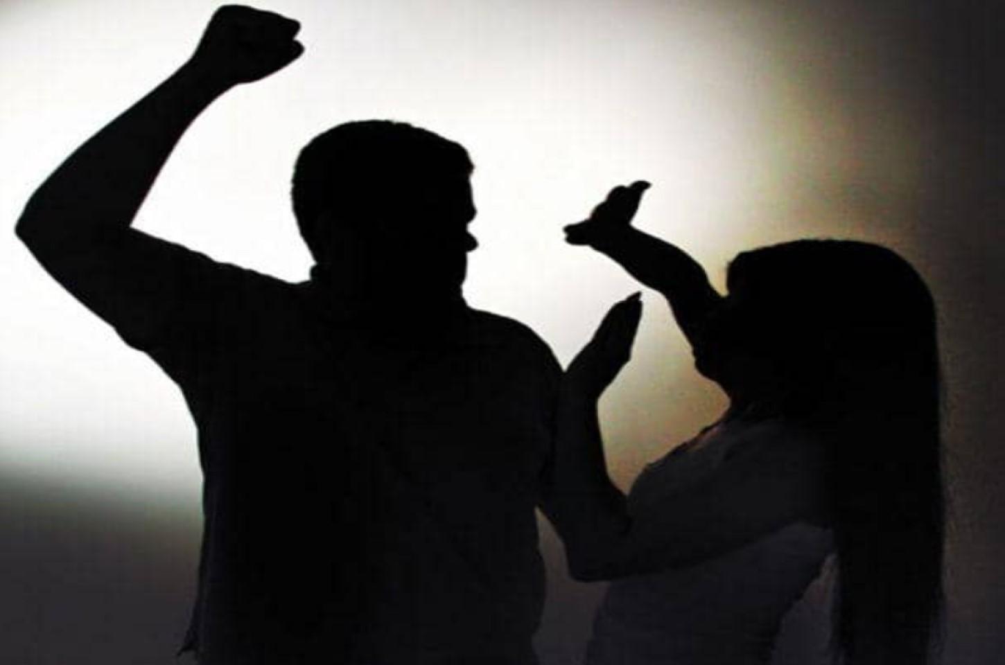 Homem é preso em flagrante por tentativa de feminicídio após mulher ser agredida com socos, pauladas e golpes de pá em Castilho