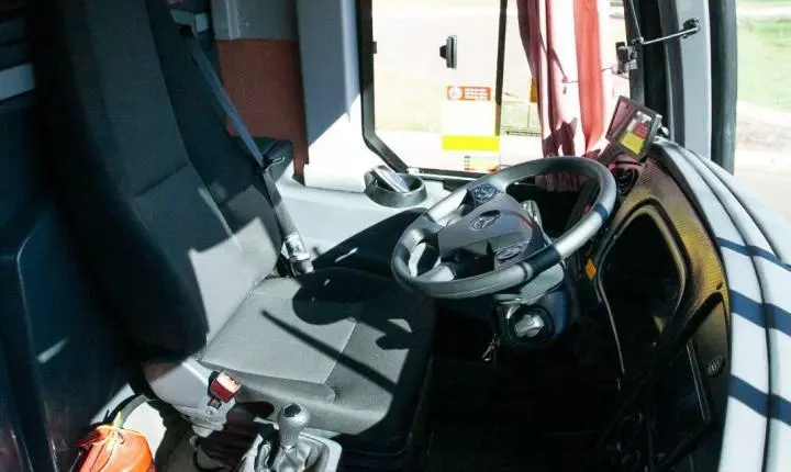 Andradina recebe novo ônibus para ampliar transporte de pacientes da saúde