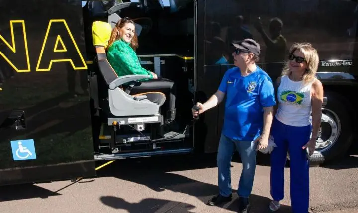 Andradina recebe novo ônibus para ampliar transporte de pacientes da saúde
