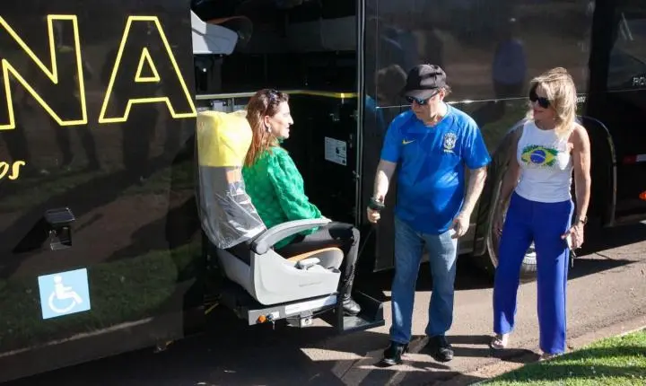 Andradina recebe novo ônibus para ampliar transporte de pacientes da saúde