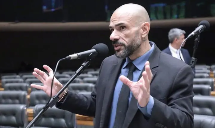 Comissão aprova regras para aumentar proteção de motoristas de aplicativo
