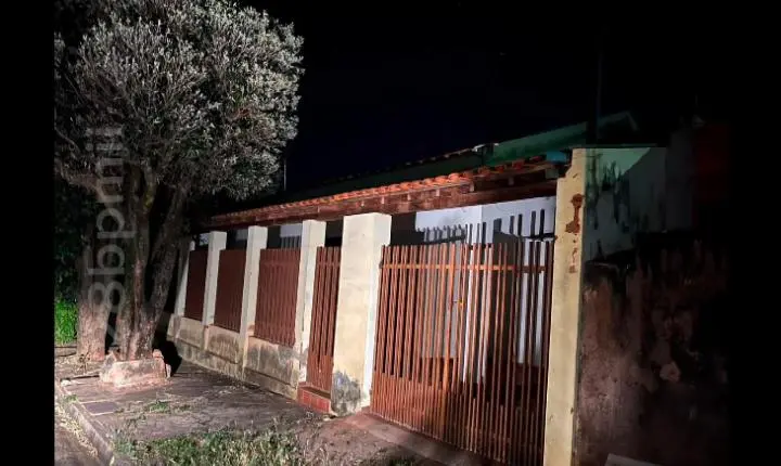 Homem é preso em flagrante pela Polícia Militar enquanto furtava fiação elétrica de residência em Andradina