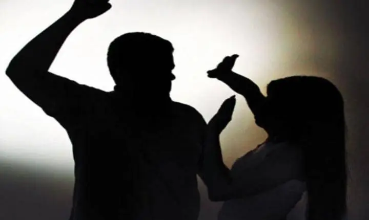Homem é preso em flagrante por tentativa de feminicídio após mulher ser agredida com socos, pauladas e golpes de pá em Castilho