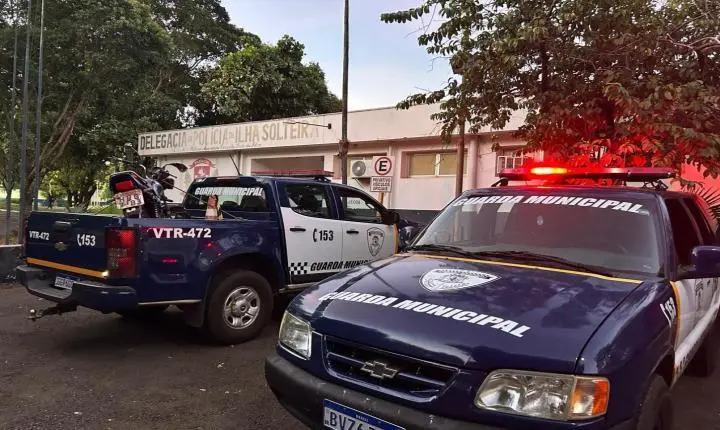 Manobras perigosas levam à apreensão de moto irregular no Cinturão Verde