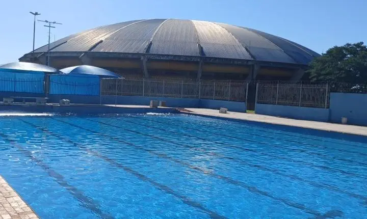 Piscina municipal será aberta gratuitamente nos fins de semana e feriados