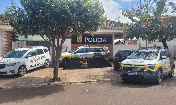 Polícia apreende 693 quilos de maconha após perseguição na SP-425