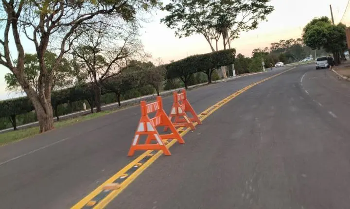 Prefeitura reforça sinalização na Avenida Atlântica antes da mudança da Farmácia Municipal para o Ilha Shopping