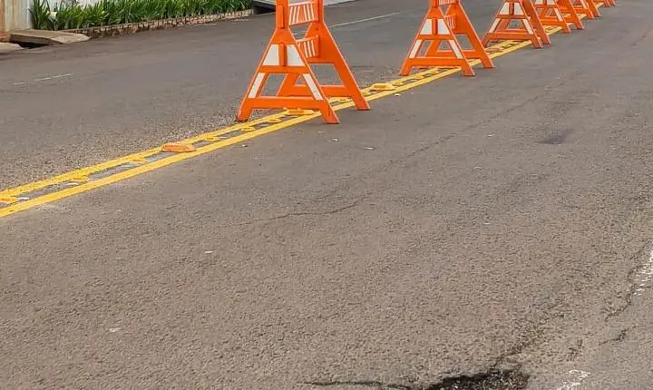Prefeitura reforça sinalização na Avenida Atlântica antes da mudança da Farmácia Municipal para o Ilha Shopping