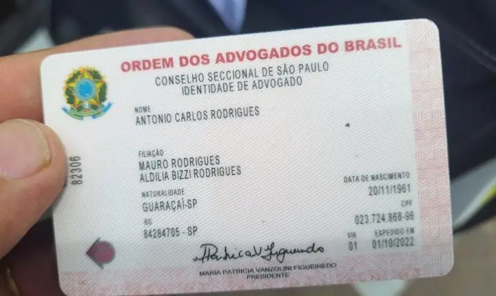 TRAGÉDIA NA RODOVIA: ACIDENTE ENTRE MOTO E CARRO DEIXA TRÊS MORTOS EM SANTO ANTÔNIO DO ARACANGUÁ